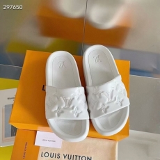 Louis Vuitton Slippers